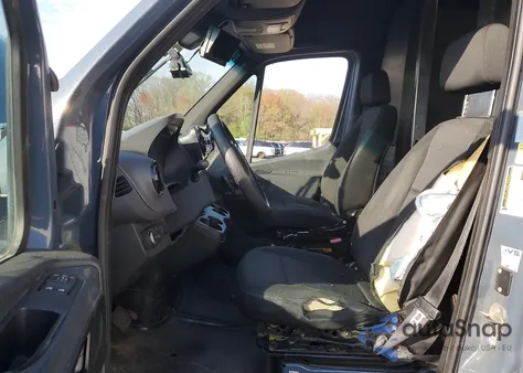 2019 Mercedes-Benz Sprinter 2500/3500 from USA, damaged, VIN WD4PF1CD1KP134274